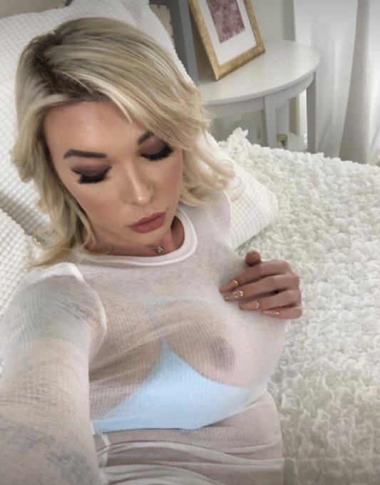 My nipples need attention baby https://t.co/F4SqYnmod5