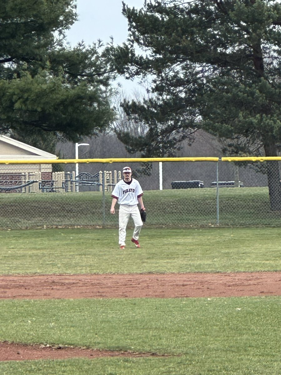 WJourney5's tweet photo. From basketball to baseball #senior #2025senior #highschoolbaseball #collegebasketball #highschoolsenior #baseballgame #baseball #baseballplayer⚾️ #baseballseason #motivation #gameday https://t.co/YmbCmaNpgh