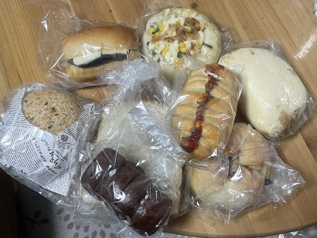 親がバザーで作成してたのと(1~3)

こないだ食べたの(4)

 #花芽にっき