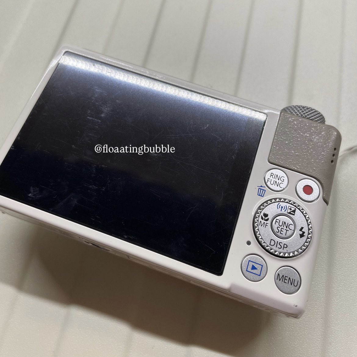 wts canon s110. mulus no minus yaa! fullset no box! high budget only! 5.xxx readystock langsung kirim! #wts #wtb #digicam #canon #zonauang #zonaba