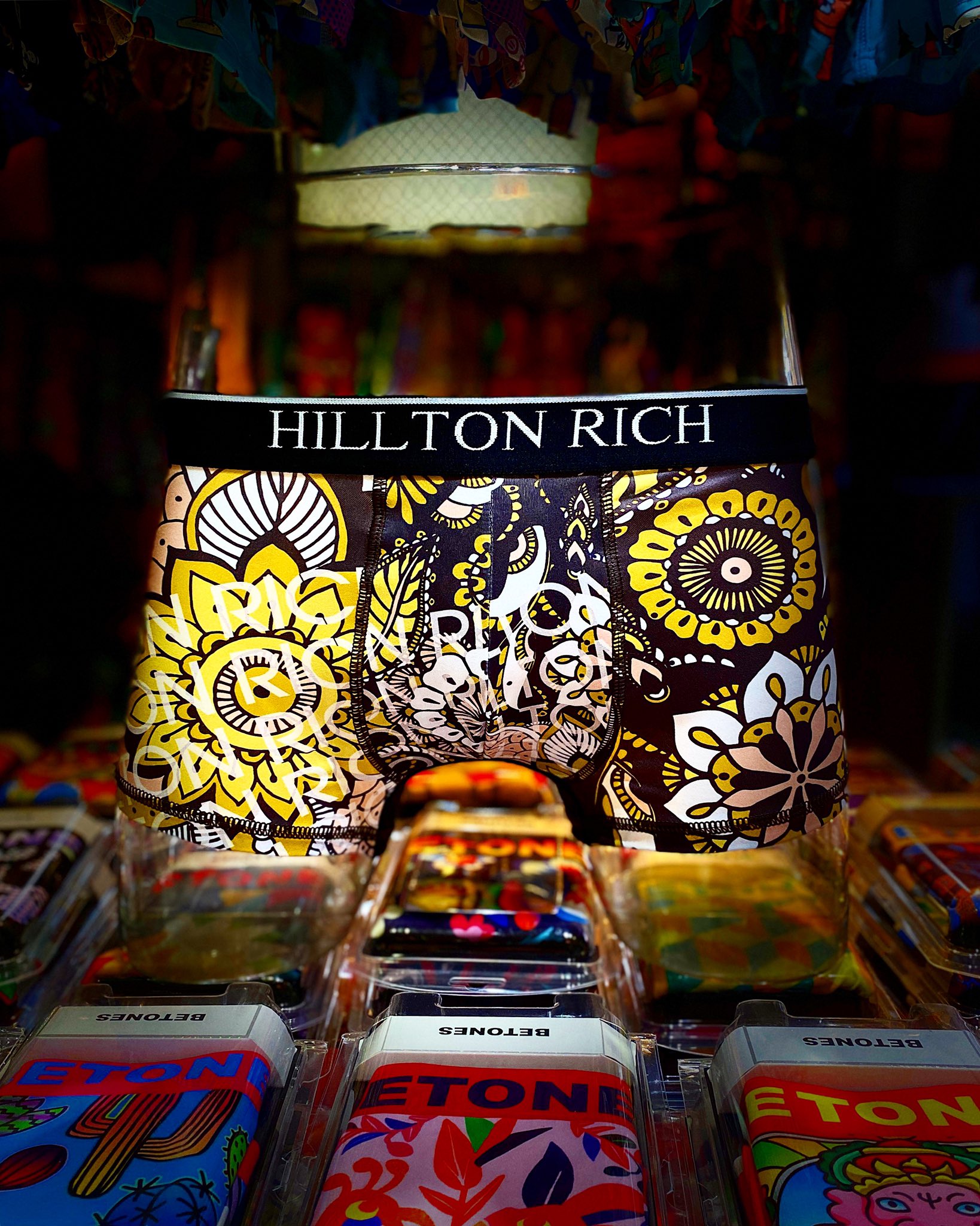 【美品】HILTON ヒルトン パンツセットアップ グレー チェック 11号 compass1676038428.jpg