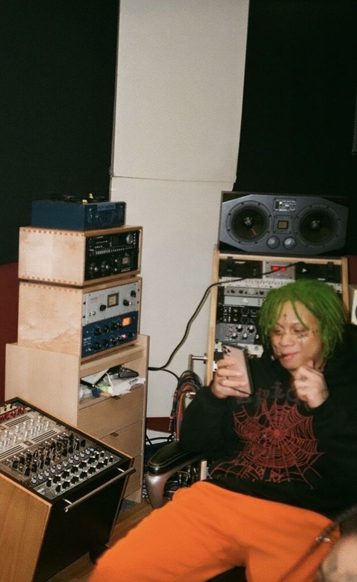 trippiehub's tweet photo. Trippie Redd
“Play Fair”

(2020) https://t.co/XJWTct72Fq