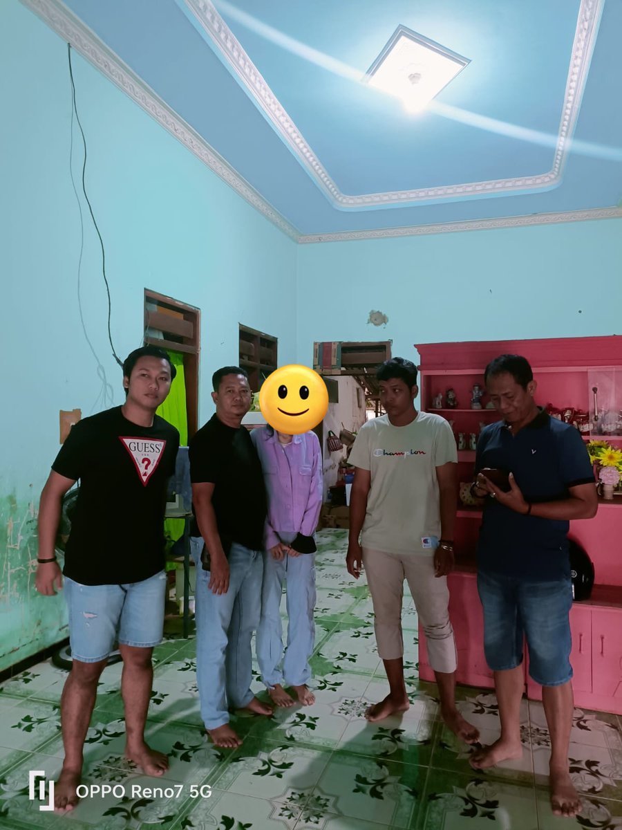 Alhamdulillah sudah dapat adiknya 🙏🙏

Sedang menuju Polres Sumenep 🙏