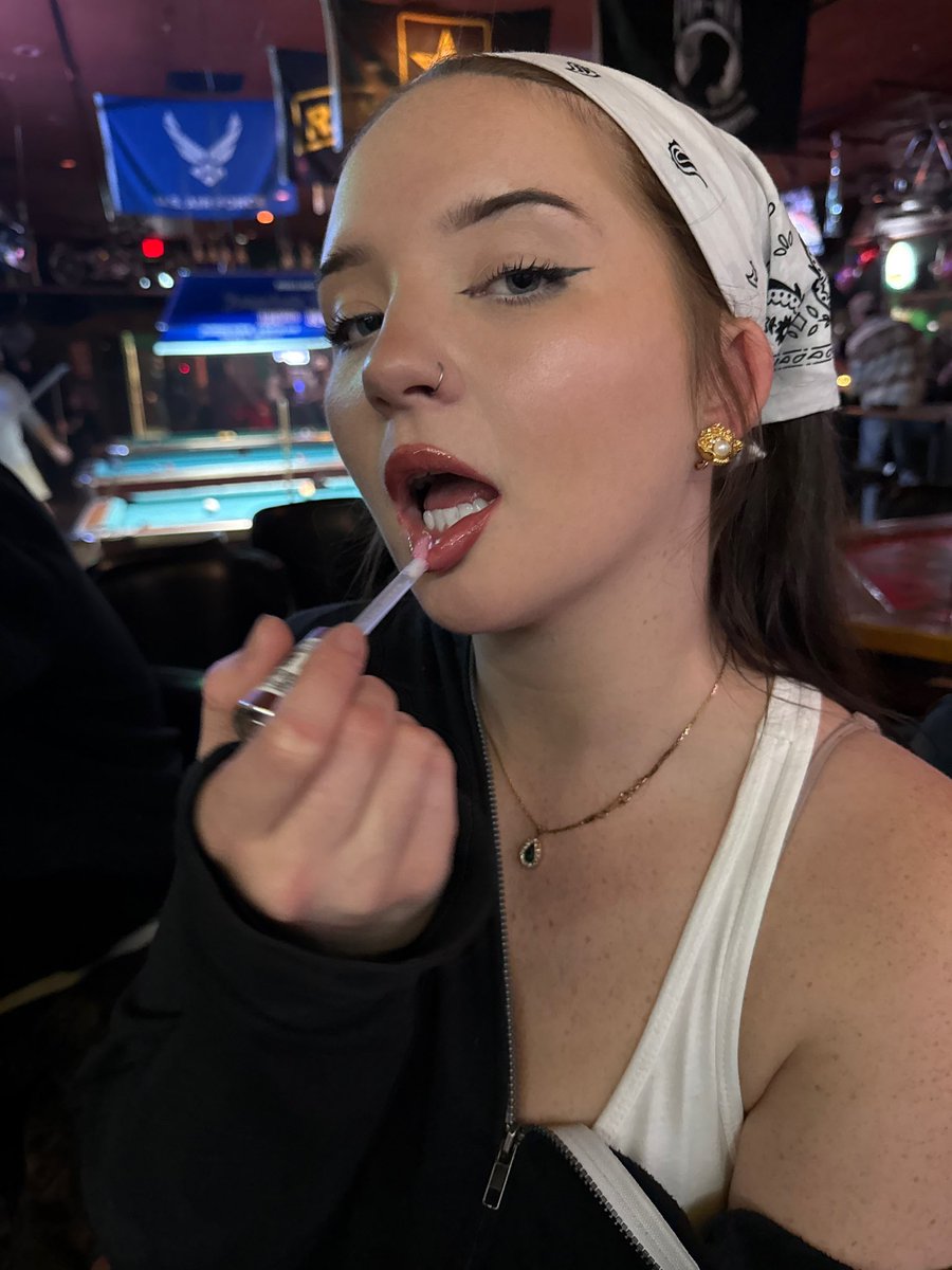 sydthadreamer's tweet photo. Someone said I’m broke. But my life is surrounded by love and great people. The is a rich that money can never buy. https://t.co/pZRs1aL80D