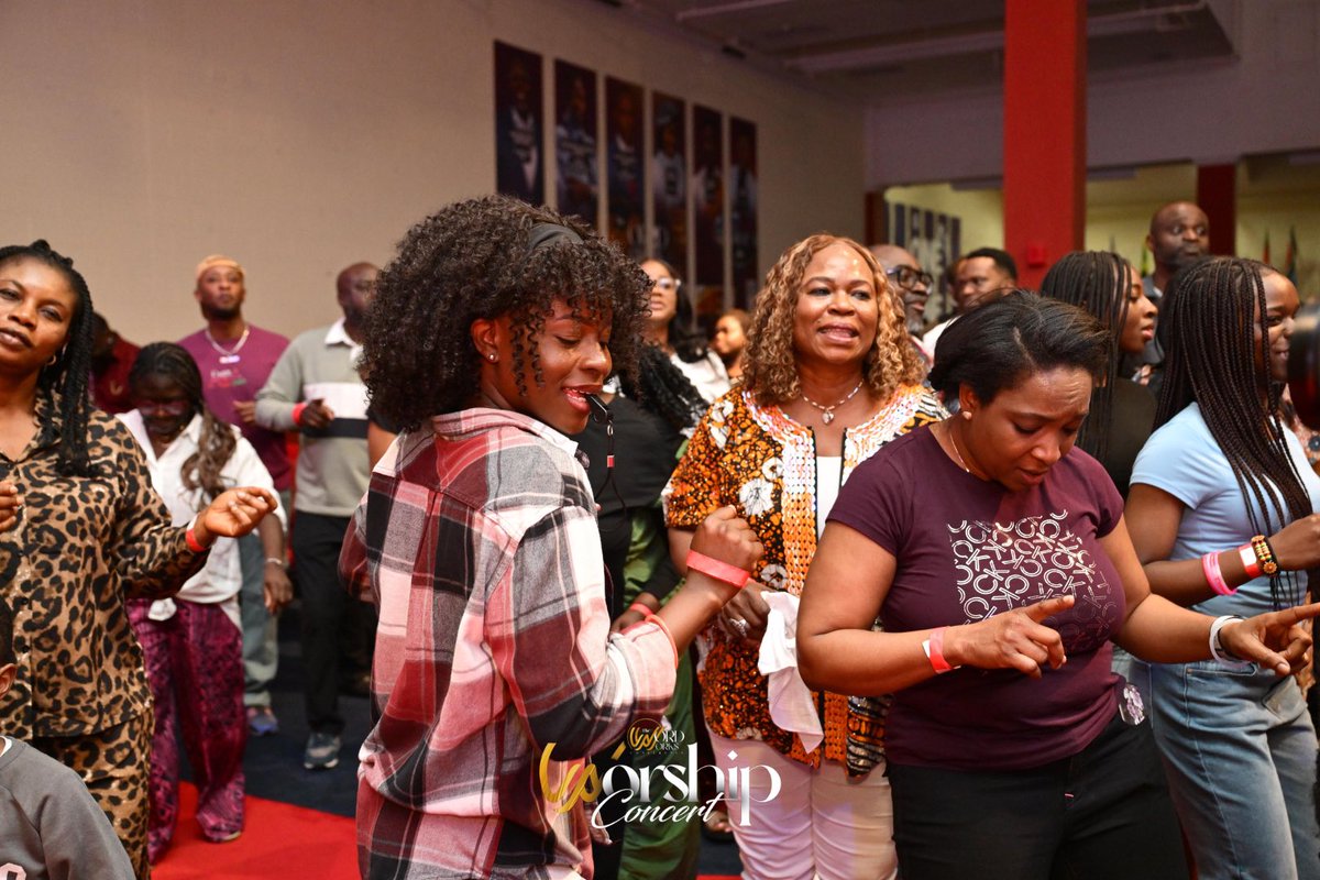 JesusHouseBalt's tweet image. Mercy Chinwo did her thing, and God&apos;s name was truly exalted! The energy in the room was electric. What a night of pure worship! ✨ 

#JesusHouseBaltimore #WordWorksConcert #WordWorksWorshipConcert #MercyChinwo #BaltimoreConcert #WorshipNight #GloryToGod