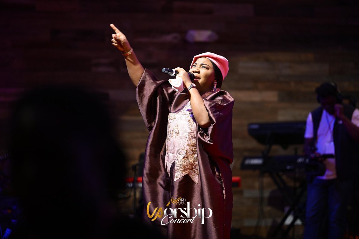 JesusHouseBalt's tweet image. Mercy Chinwo did her thing, and God&apos;s name was truly exalted! The energy in the room was electric. What a night of pure worship! ✨ 

#JesusHouseBaltimore #WordWorksConcert #WordWorksWorshipConcert #MercyChinwo #BaltimoreConcert #WorshipNight #GloryToGod