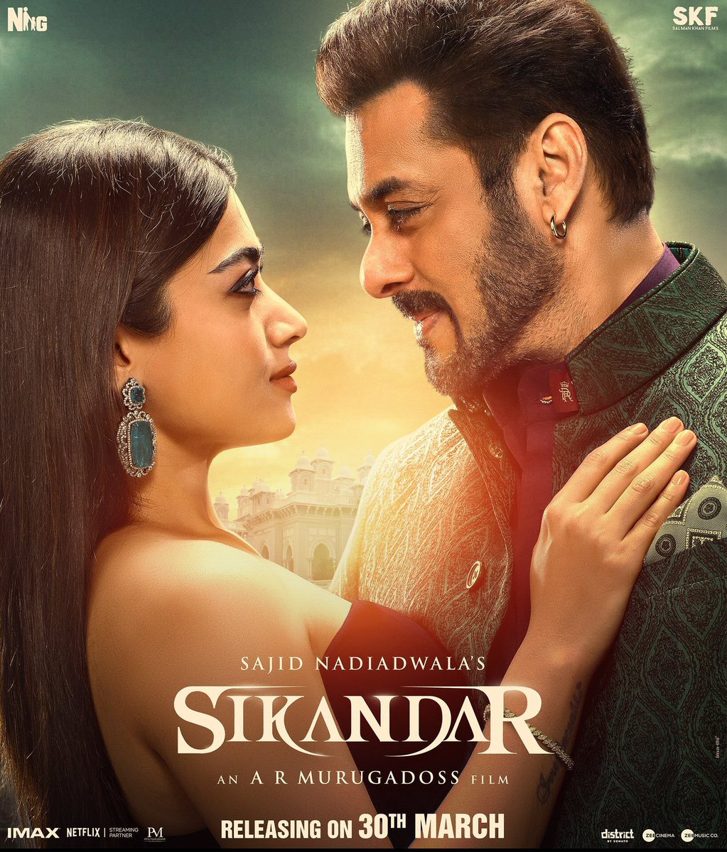 #Sikandar got leaked online! Babe please! That is not what is going to affect its collections. Its the trashed script that will. We all know who released it online.
Its safer when you can blame someone for your disaster