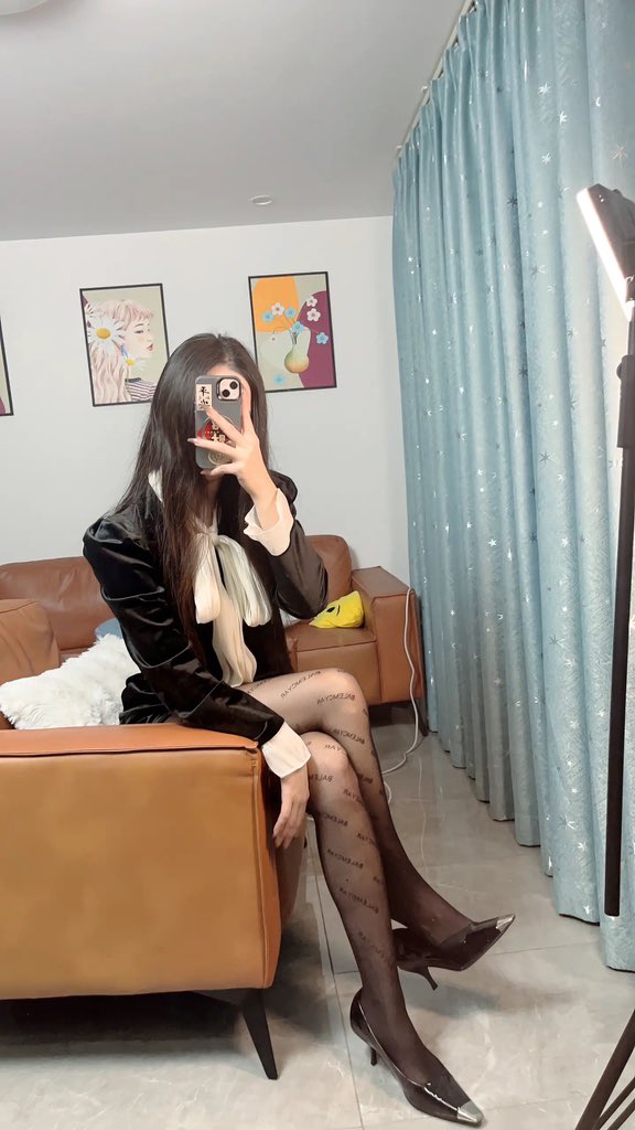 xf46586's tweet photo. 最近穴穴好癢哦
有沒有想要幫我舔舔豆豆的呢
今晚就來 https://t.co/gyAdfj2h28