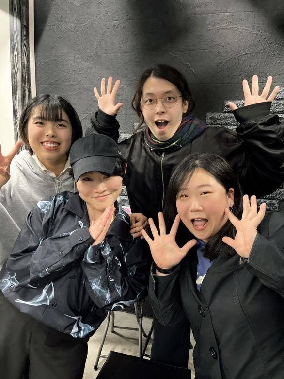 今日レア千秋楽を見てきました❤️

それぞれ個性があって大爆笑してしまったꉂ🤣𐤔

来週はミディアムチームが舞台たちます🍀
うちらも個性爆発なので是非観に来てください💥

👼はすみんチケット👼 

ticket.corich.jp/apply/364186/0…

応援札もございます！👼
よろしかったら！

bow2016.stores.jp/items/67cad6b1…