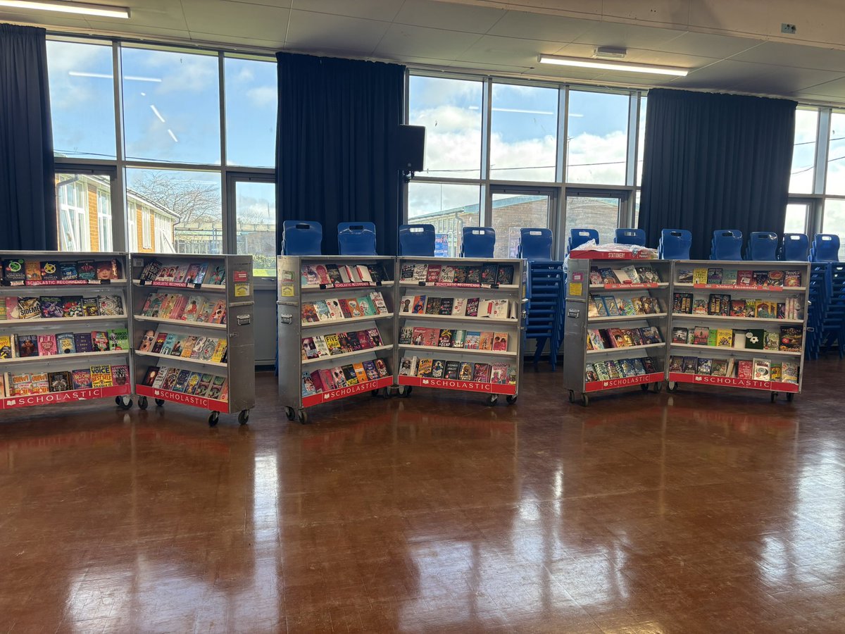 Miss Howells tweet media