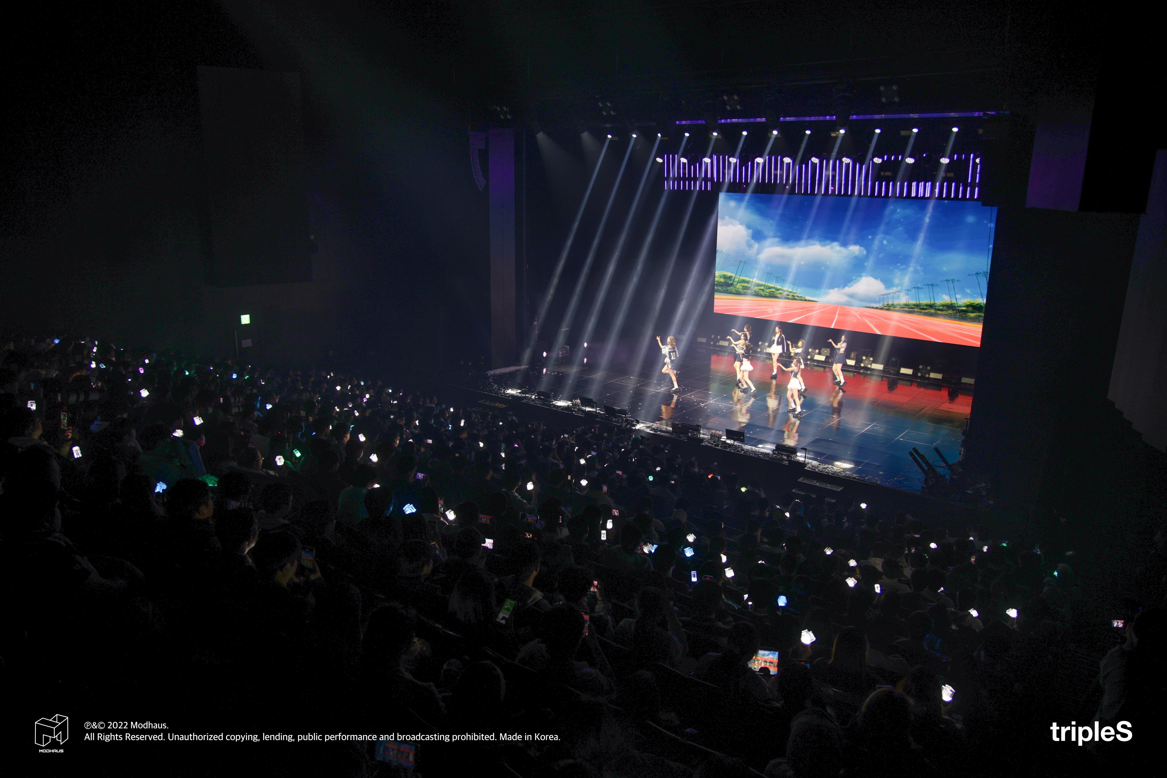 GnR25hzaoAA-D4h?format=jpg&name=4096x4096