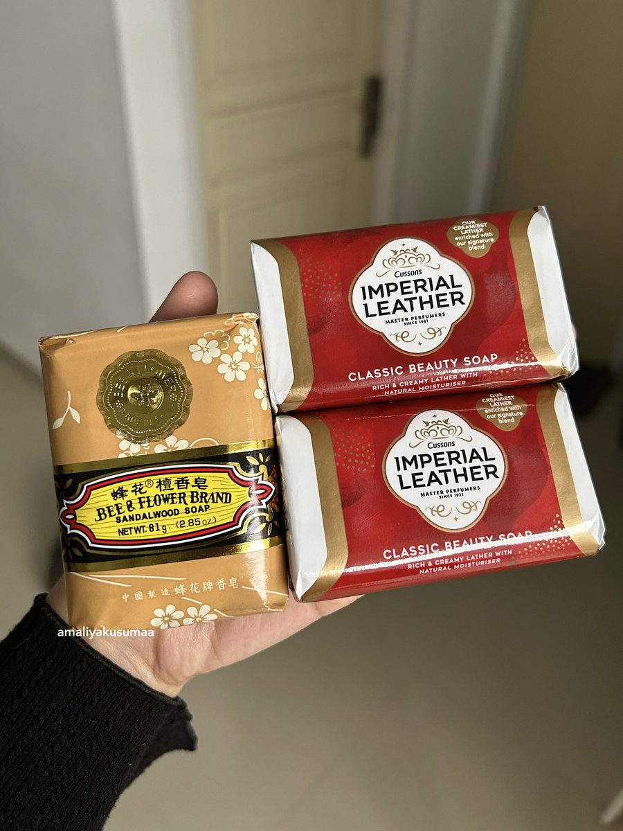 amaliyakusumaa's tweet photo. barang-barang yang aku beli setelah dewasa: https://t.co/9fEgZD1sph