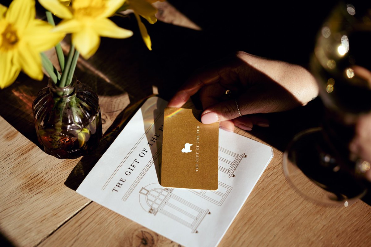 It’s Mother’s Day and the sun is shining! The deck chairs are officially out on the Common and it promises to be a marvellous Sunday☀️🍴 need an amazing last minute gift idea? Head to this link to treat Mum to a Young’s gift card➡️ gifts.youngs.co.uk

#youngspubs #mothersday