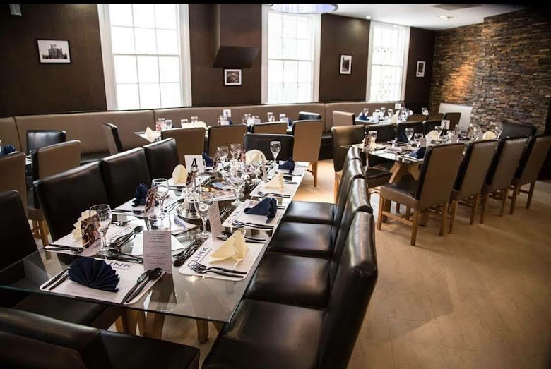 bernarddonoghue's tweet image. Heading to a belated birthday lunch at The Clink restaurant in HMP Brixton. #Brixton prison. It’s a charitable award-winning restaurant which helps prisoners train and rehabilitate for life outside of prison. The food is prepared and served by students who are serving sentences.