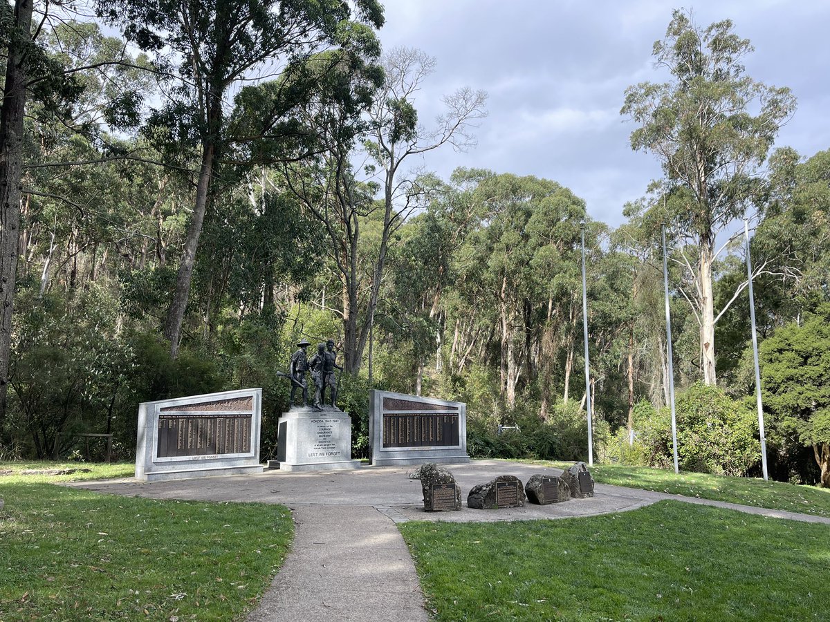 Mushroomdoesno1's tweet image. 不思議なタイミングでお声がかかったのでした。

メルボルンのkokoda track memorial walk (1000 steps)を再び歩きました。以前家族で歩いた時に気付かなかったことも。そこに行くことになるとあの時には思わなかったな〜とグッと胸にくるものがある日曜日☺️

#kokoda 
ｱﾘｶﾞﾄﾈ♡