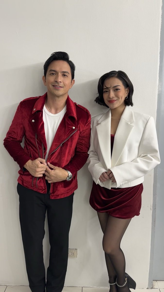 janenriquez_'s tweet image. Mika and Dennis sa All Out Sunday. Two of our artists in one frame ❤️ #proudmanager