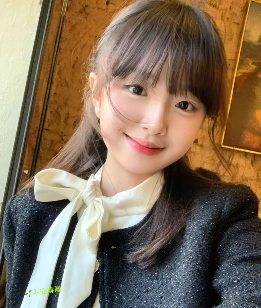 73658_wei's tweet photo. 自拍才發現最近是真的胖了😉
沒上班的下午來拍照 https://t.co/1kHTktfB5Z
