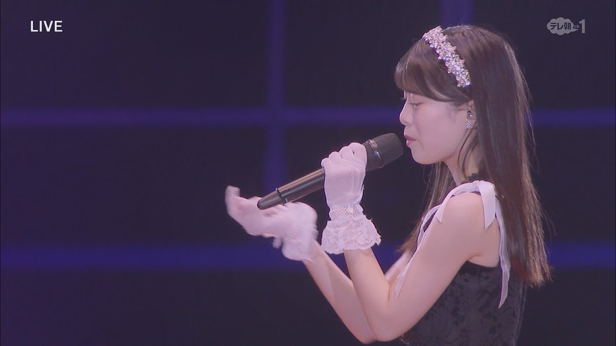 上村麗菜ちゃん。 とんでもなく可愛いひなフェス初ソロ。 「わたし」っ