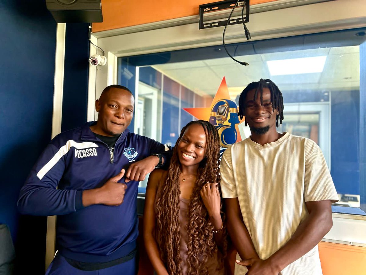 Acoustic Session <a href="/StarfmZimbabwe/">Star FM</a> with the best Female Artist Kim Makumbe. Watch this space🚀⚡️
<a href="/KimMakumbe/">Kimmy Baby</a>
