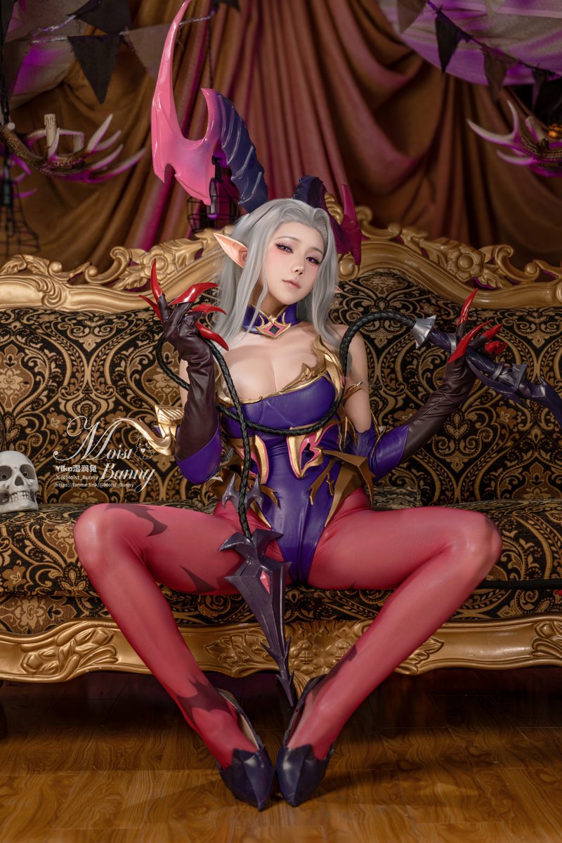 『魅惑魔女-爱由莎』
#女武神战纪公测 https://t.co/kEcjDbf3L2
