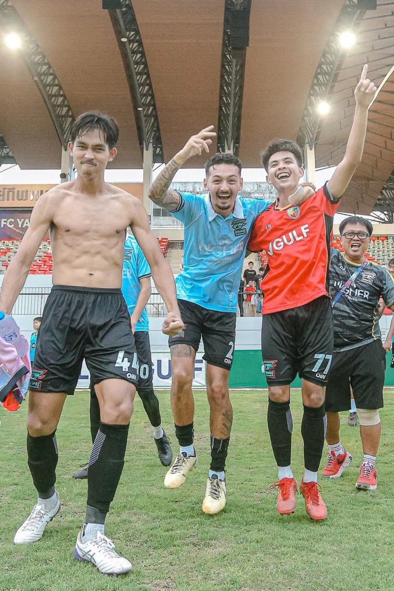 KaiBoham's tweet photo. 🔥 𝐏𝐚𝐬𝐬𝐢𝐨𝐧 𝐚𝐧𝐝 𝐭𝐞𝐚𝐦𝐰𝐨𝐫𝐤

🗣️”I am so proud of this team. Last game of the season and stay in league 3. We showed character,  drive and we never gave up. This was more than football. Thank you #phuketandaman 

#Thailand #match #football #GodsPlan #thaileague https://t.co/GaxHXUg8rL