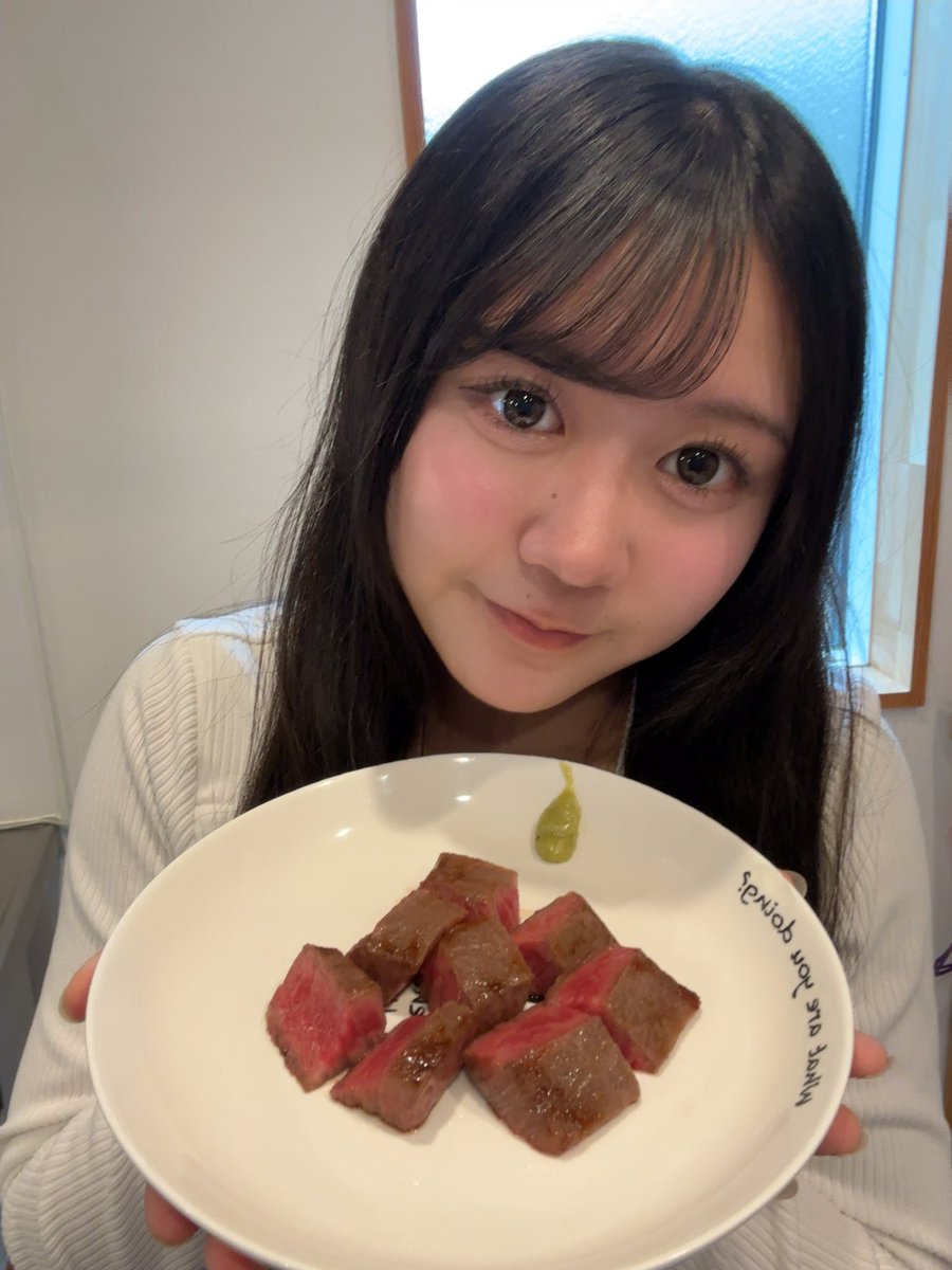 ママとグランメゾン東京にハマって美味しいお肉頂いたからステーキ焼いた🥩