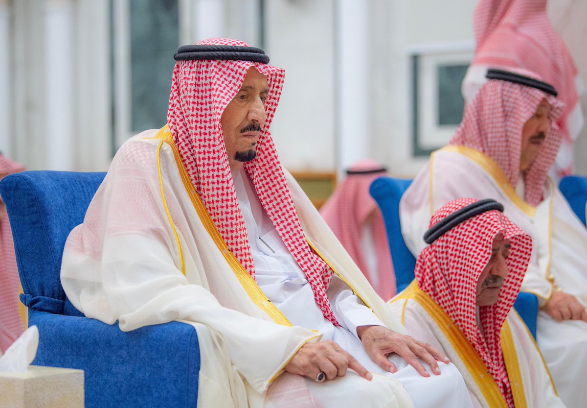 SaudiNews50's tweet photo. عاجل..

خادم الحرمين الشريفين يؤدي صلاة عيد الفطر في قصر السلام بجدة.

- https://t.co/QjXnWE4E9i