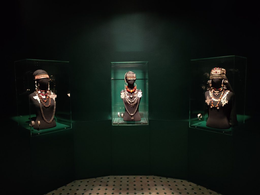 Discover the art of handmade jewelry in Morocco’s ancient cities. A unique, soulful experience in the heart of the medina.
✨ Book now: contact@journeymemory.ma
#Morocco #Craftsmanship #TravelExperiences