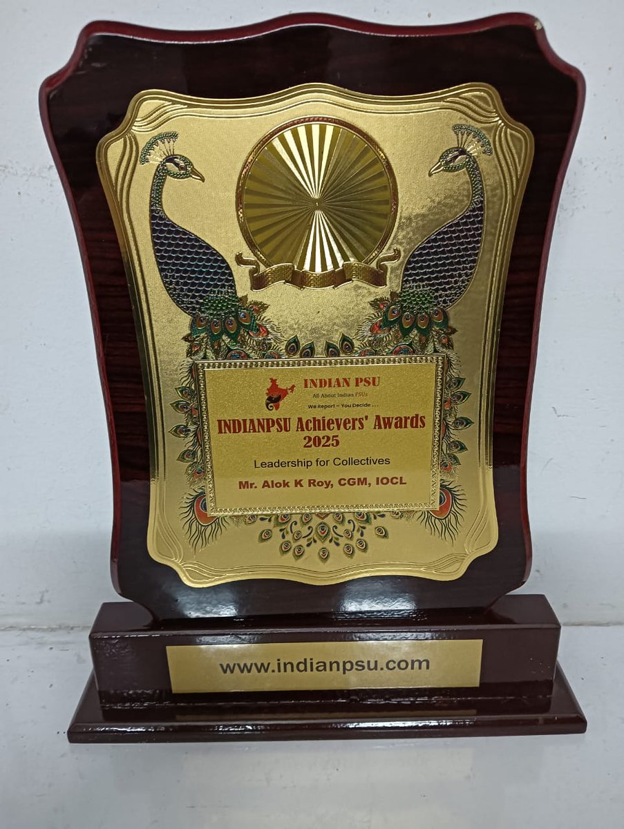 IndianPSUs's tweet photo. 🏆 Indian PSU Achievers' Award 2025 🏆

Congratulations to Mr. Alok K Roy, CGM, IOCL, for receiving the Leadership for Collectives award! 🏅👏

His efforts in fostering collaboration and strengthening collective leadership at IOCL are truly commendable. 

@IndianOilcl @HardeepSPuri @OfficeofHSP @PetroleumMin @jitanrmanjhi @minmsme @RamdasAthawale @dr_maheshsharma @PSUSCOPE @avasthivivek @IndiaNcoa 

#IndianPSUAwards #IOCL #Leadership #Teamwork