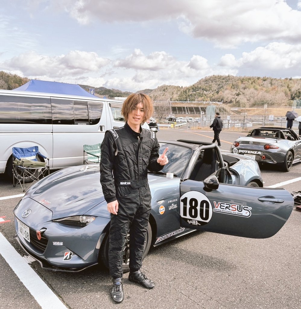 Sato_C_1128's tweet photo. 予選ポール!
#パーティレース
#VERSUS
#fktec https://t.co/ADueHA7wG7