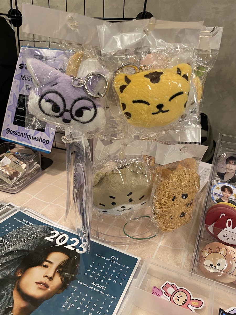 essentiqueshop's tweet image. Here at 📍Kapelight Recto 
Minwon CSE by @DePortraiture

Visit us and avail our merch here 

 #MinwonCSE
 #SaglitNaWalangHanggan