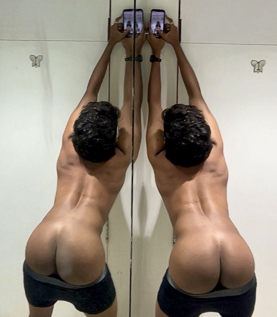 could you handle 2 of me??? 👅