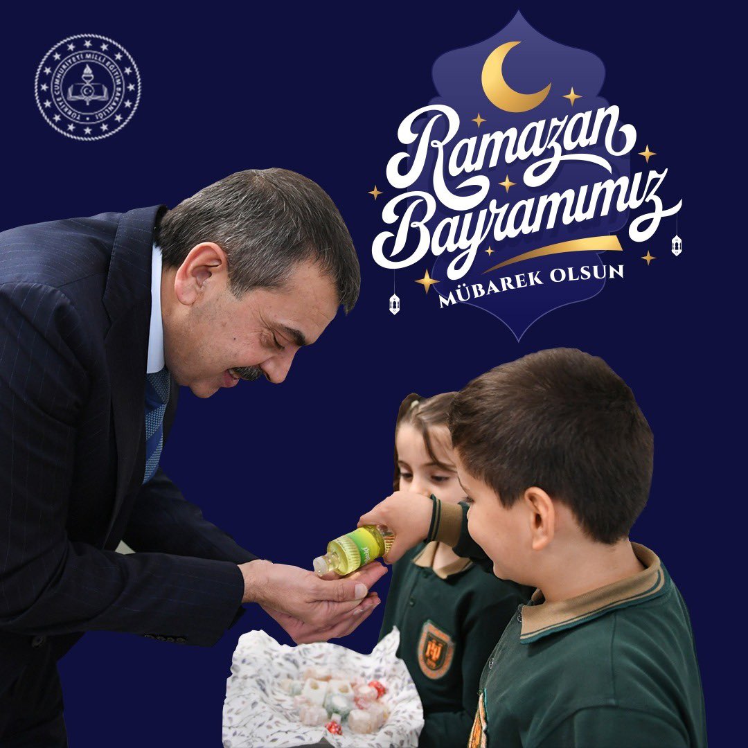 Saygıdeğer Öğretmenlerimiz,
Sevgili Öğrencilerimiz,
Değerli Velilerimiz,

Bayramlar; çocukluğumuzun, sevdiklerimizi dünya gözüyle görmenin, sılanın, baba ocaklarımızın, bir ve beraberliğimizin adresleridir.

Ramazan Bayramınızı içtenlikle kutlar; yaşamlarınıza yepyeni kapıların,