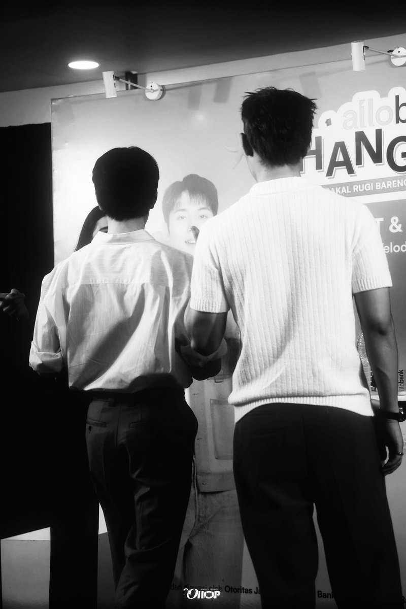 thispersonjhhj's tweet image. minwon local au ——

[ 7 permintaan dalam 7 bulan ]

“ arsen, tolong turuti 7 permintaan aku selama 7 bulan kedepan, aku bakal tanda tangan surat perceraianya “