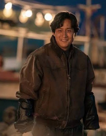 CenayangFilm's tweet image. 5 tahun lalu dapet gelar Worst Husband of The Year
Tahun ini dapet gelar Best Husband of The Year