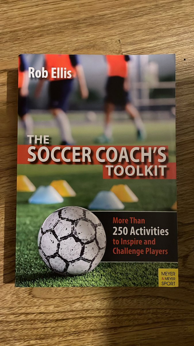 #SundayShare giveaway 🥳 To win this fantastic book , very kindly donated by our great friend and supporter <a href="/chris_mcd364/">Chris McDowell</a> simply RT &amp; Like this post and give him a follow 👍🏼⚽️