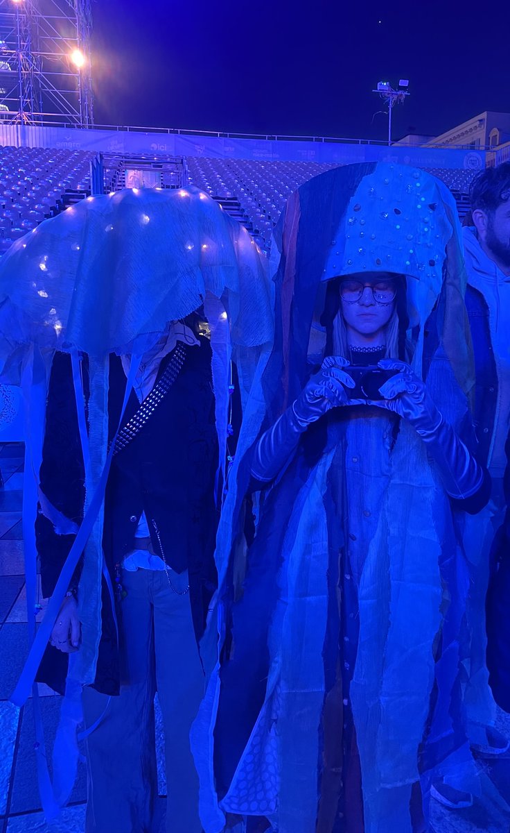 terroir63's tweet photo. An abundance of mythical blue chairs, a cheeky washerwoman &amp;  gatecrashing @NiceCarnaval with bobble hat/lampshade combo proving it’s always best to travel with a gluegun. It can only be a chat with the wonderful @patmarsh on @BBCRadioKent this afternoon (30/3/25) 1pm UK 14h Fr. https://t.co/n7rYxGO7Gc