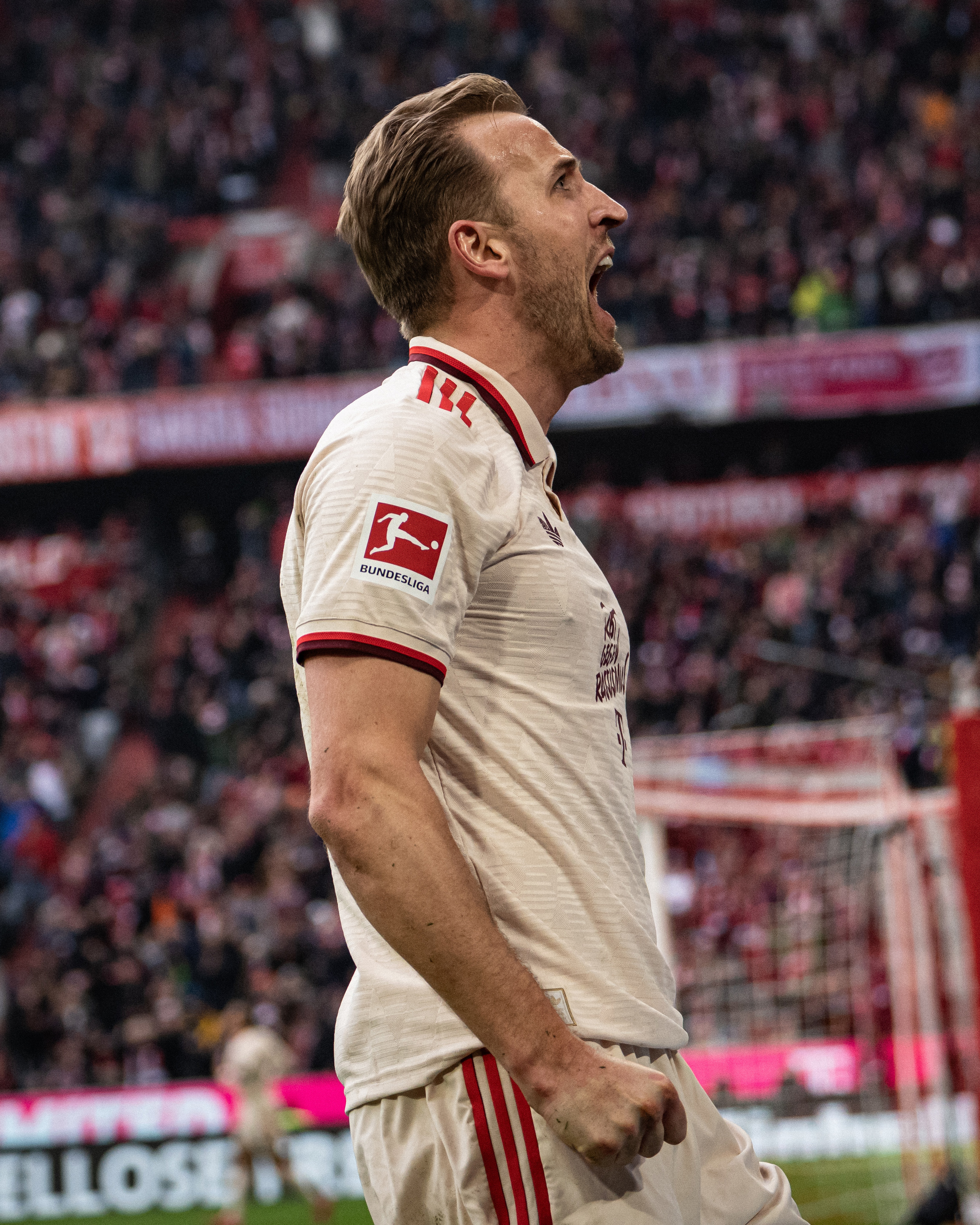Top 12 players with most hat-tricks in football in the 21st century - Harry Kane - 27 | sportzpoint.com