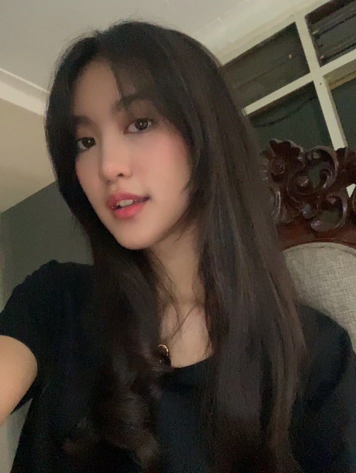 Greesel_JKT48's tweet photo. nanti buka puasa pake apa yaaa🙄🙄 https://t.co/LfFXFjAgFd