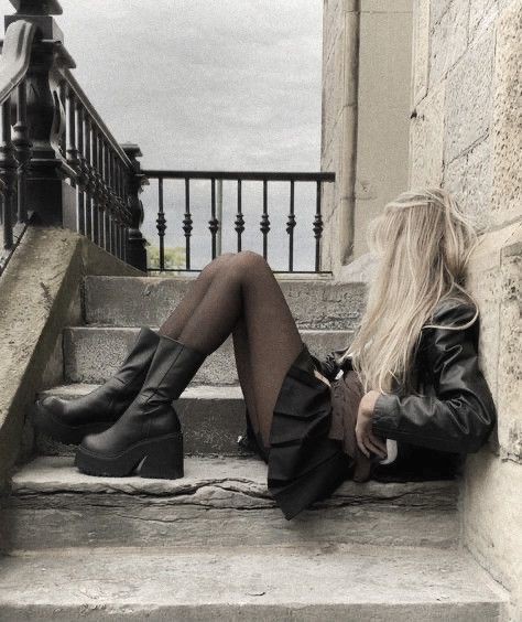 Coeurigide's tweet image. ᅠᅠ
    
          * 𝑺𝑬𝑫𝑼𝑪𝑻𝑰𝑽𝑬 𝑺𝑼𝑵𝑫𝑨𝒀.

ᅠᅠ