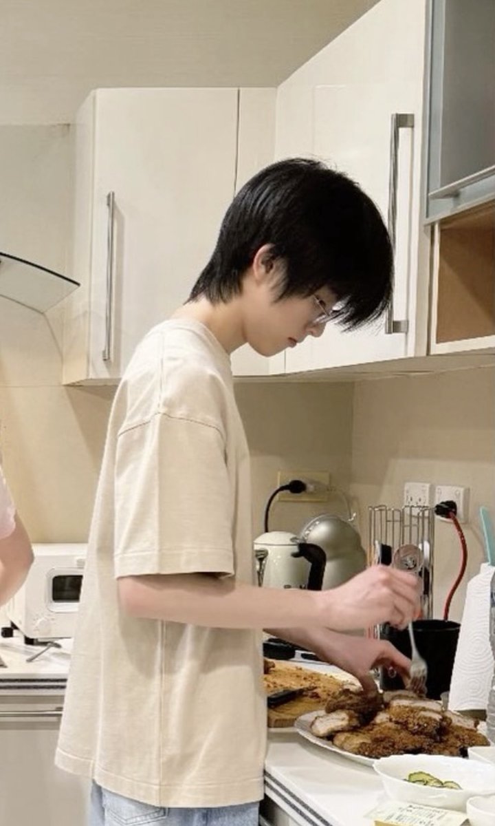 ivcnxivn's tweet photo. #.หมอกรณ์ #.หมอรามา #.หมอหล่อบอกต่อด้วย https://t.co/tKwk3lgMd8