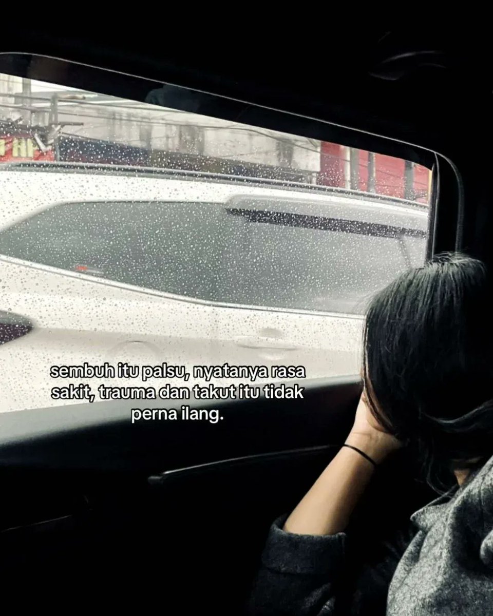 sakitnya tak pernah sirna.