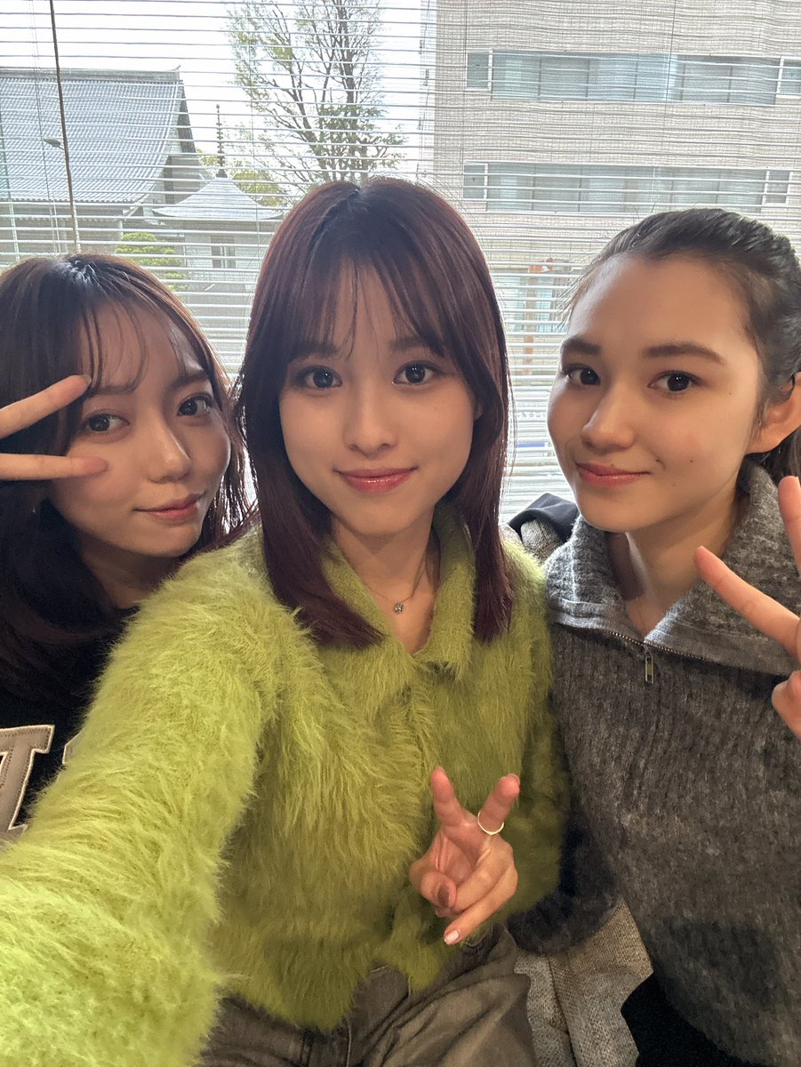 and_421official's tweet photo. この後17:00〜
「andy room」ラスト配信します！

是非、見に来てください🤲 https://t.co/b7wWgwFzbm