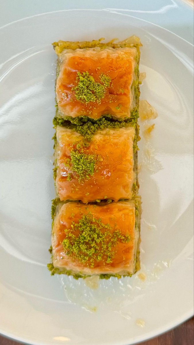 malbecwine09's tweet photo. Ramazan Bayramınız baklava kadar tatlı, sevgi kadar sıcak olsun! 🌟�� #BayramınızMübarekOlsun #iyibayramlar #bayram https://t.co/zquOh4XpmS