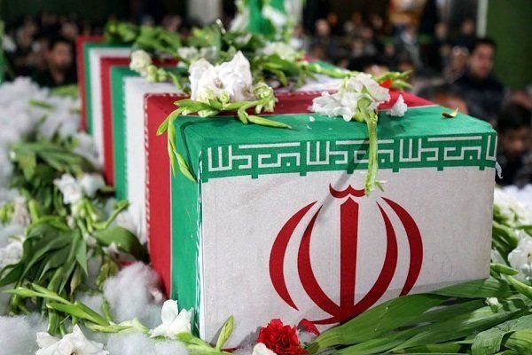 SoliderEnqlab's tweet photo. سحرِ آخرِ ماهِ مبارک است
خوش به حالِ کسانی که امسال
در کوله بارِ رزقِ خود از پرودگارِ عالم
 شهادت هدیه گرفتند و از امروز فقط منتظرند...
#شهادت https://t.co/glomobFHCR