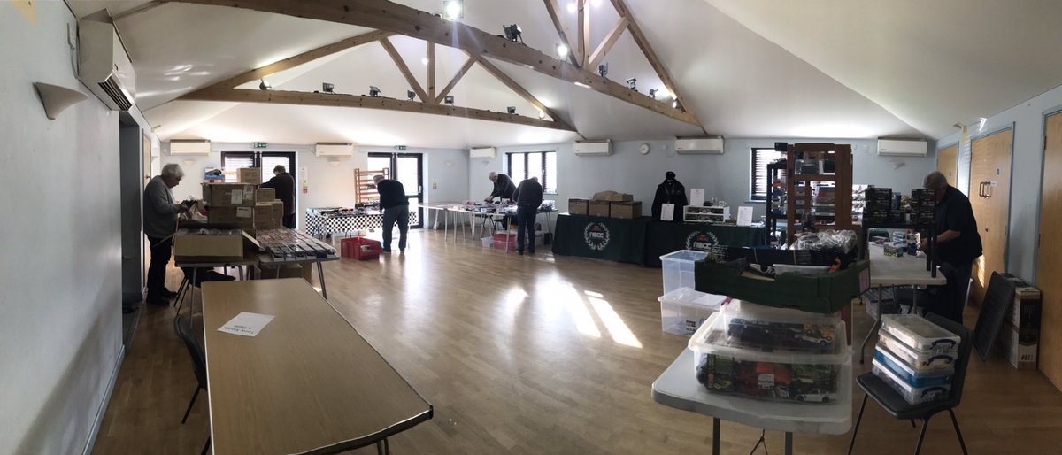 NatScalextric's tweet photo. We’re setting up here at Cobham Village Hall, doors open at 10.30 https://t.co/pNE1wRG5T9