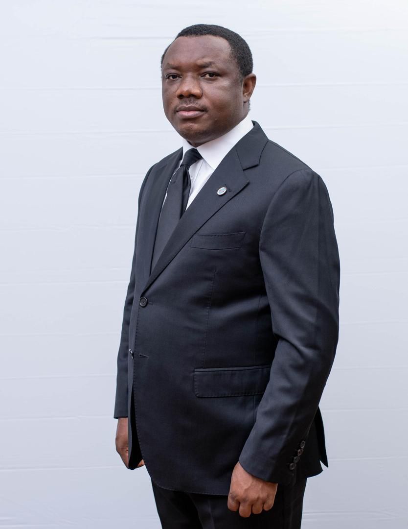 HpShibuka's tweet photo. L'icône de la politique congolaise Maître @HonoreMvula1 , ce pays a besoin des jeunes qui ont un bon cœur afin de relever le défi de notre pays. https://t.co/czD6C75KsQ