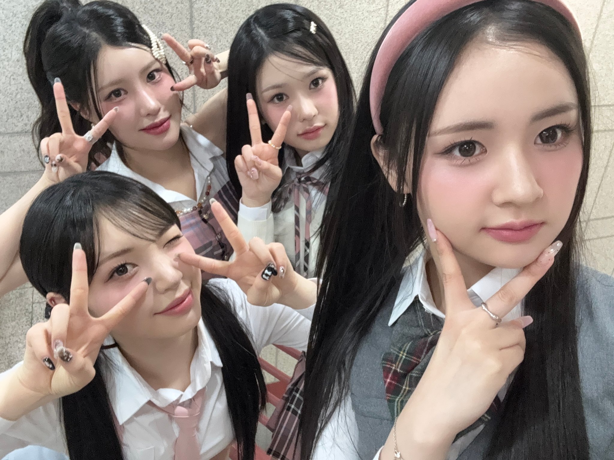 GnRg-VUb0AAmODS?format=jpg&name=large