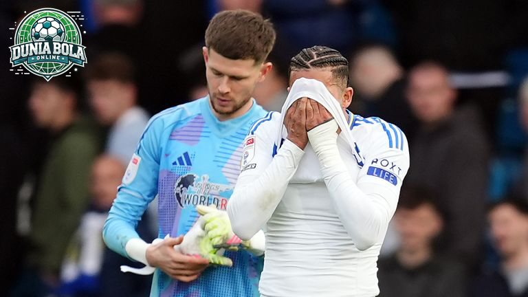 ChiekoD98329's tweet photo. Dalam sebuah laga yang penuh tensi dan menjadi penentu ambisi promosi, Illan Meslier, kiper muda berbakat yang membela Leeds United, mengalami malam yang tidak akan terlupakan

#museumbola #rbleipzig #liverpool #matchday #allianzarena #epl #euro #chelsea #berlin #manchesterunited https://t.co/k1ApvcW3bj