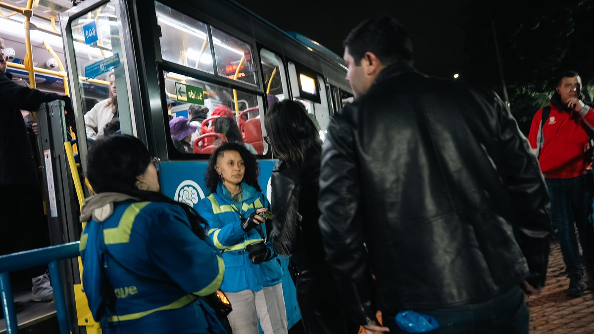 TransMilenio on X: "🙏✨ Un agradecimiento especial a nuestros operadores  por su dedicación durante la evacuación del festival Estéreo Picnic.  Gracias por llevarnos a casa y hacer parte de nuestra experiencia de